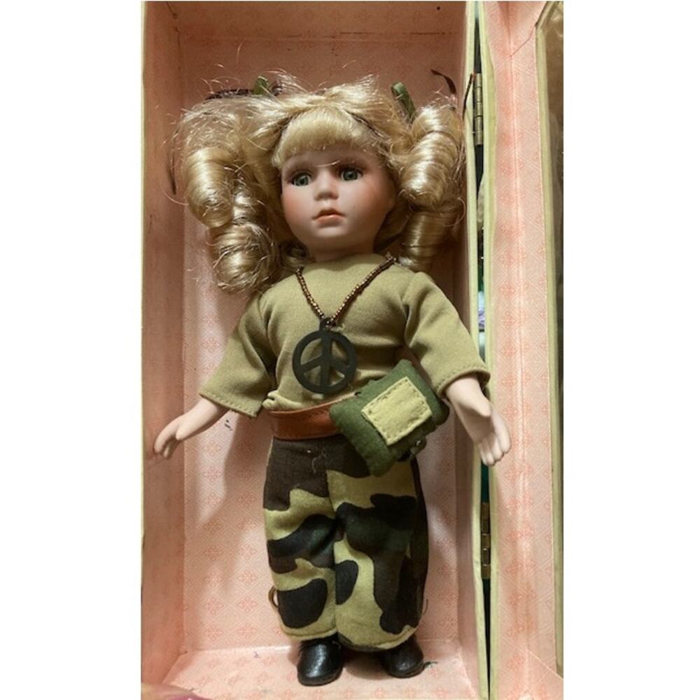 Vintage Dan Dee Collector's Choice Army Camo Porcelain Doll w/ Peace Sign